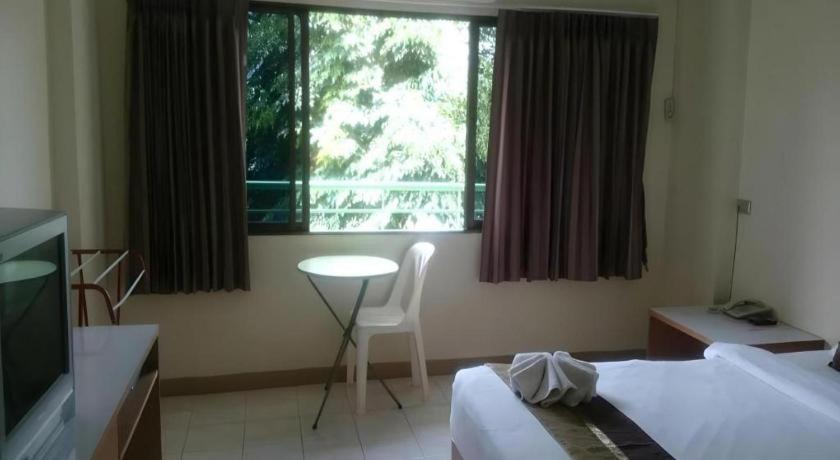 Central Place Hotel Rayong Exterior photo