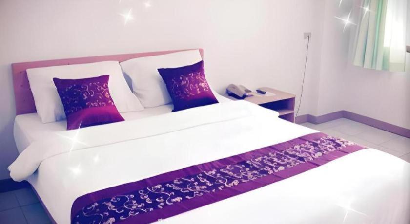 Central Place Hotel Rayong Exterior photo