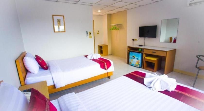 Central Place Hotel Rayong Exterior photo