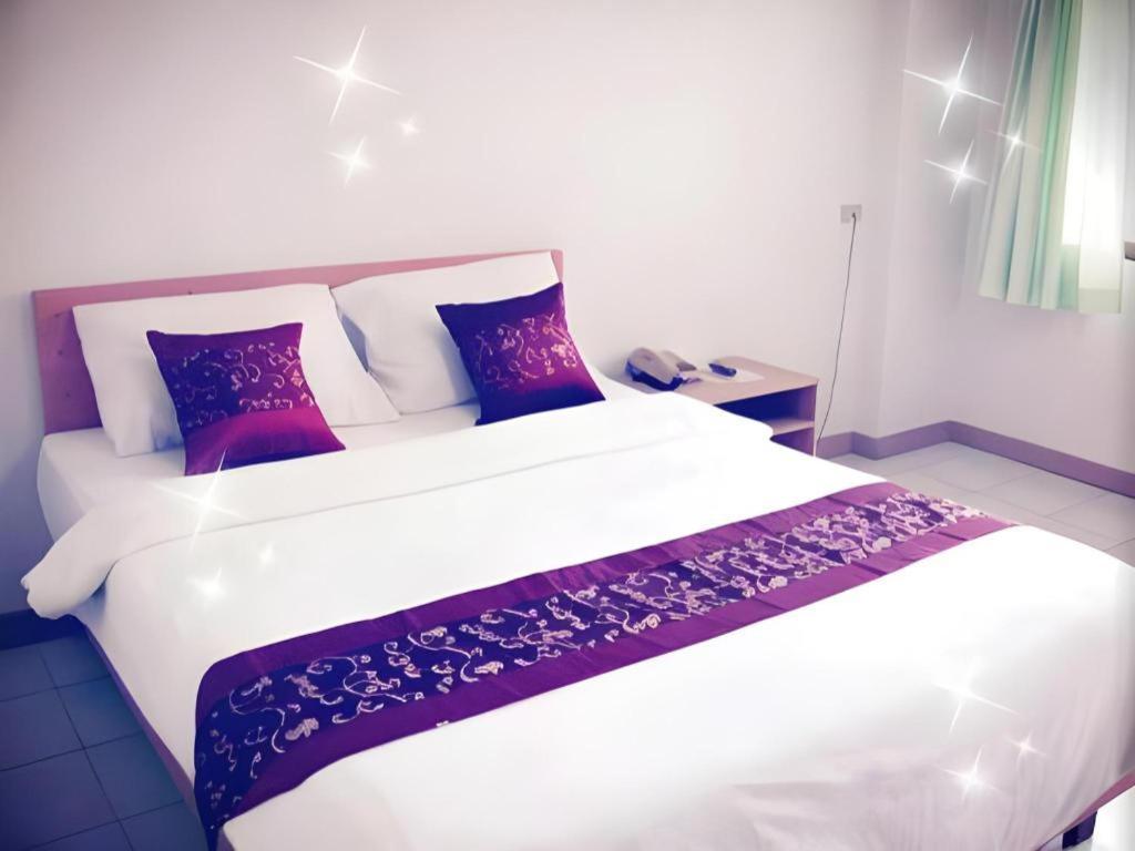 Central Place Hotel Rayong Exterior photo