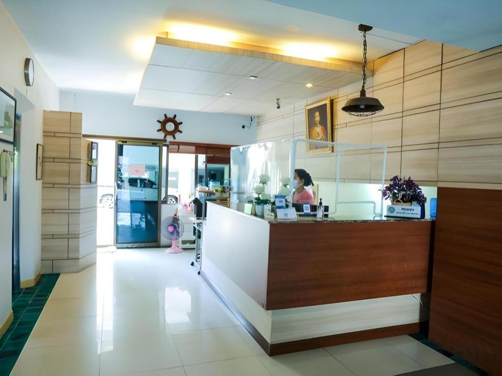Central Place Hotel Rayong Exterior photo