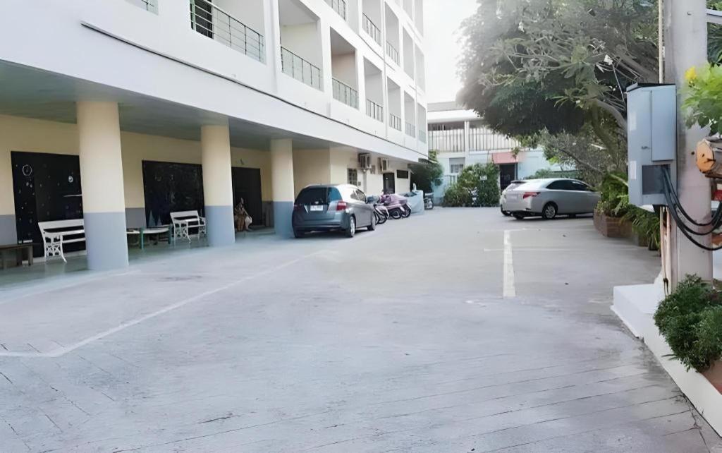 Central Place Hotel Rayong Exterior photo