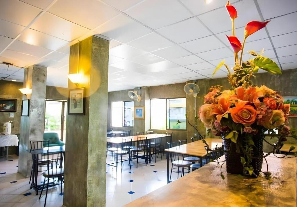 Central Place Hotel Rayong Exterior photo